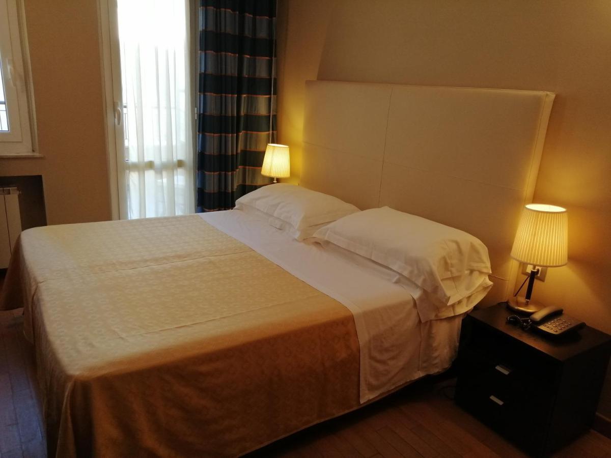 Hotel Corso Alaxi Hotels Alassio Zewnętrze zdjęcie